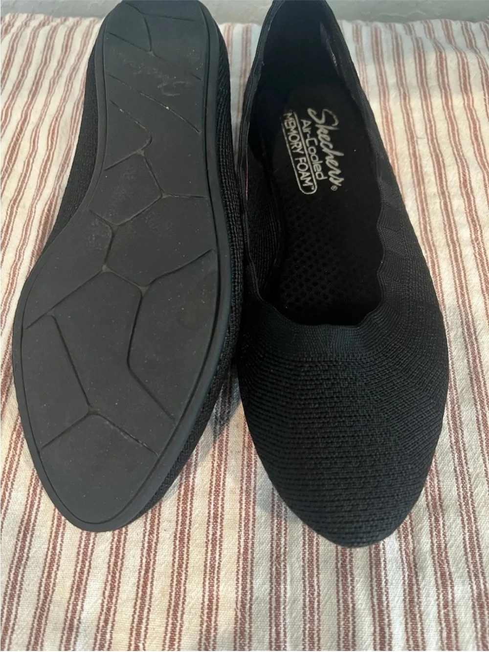 Skechers Black Knit Slip-On Ballet Flats 8.5 - Picture 2 of 5